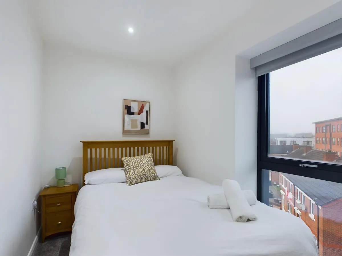 Contemporary 2 Bed City Centre 贝尔法斯特