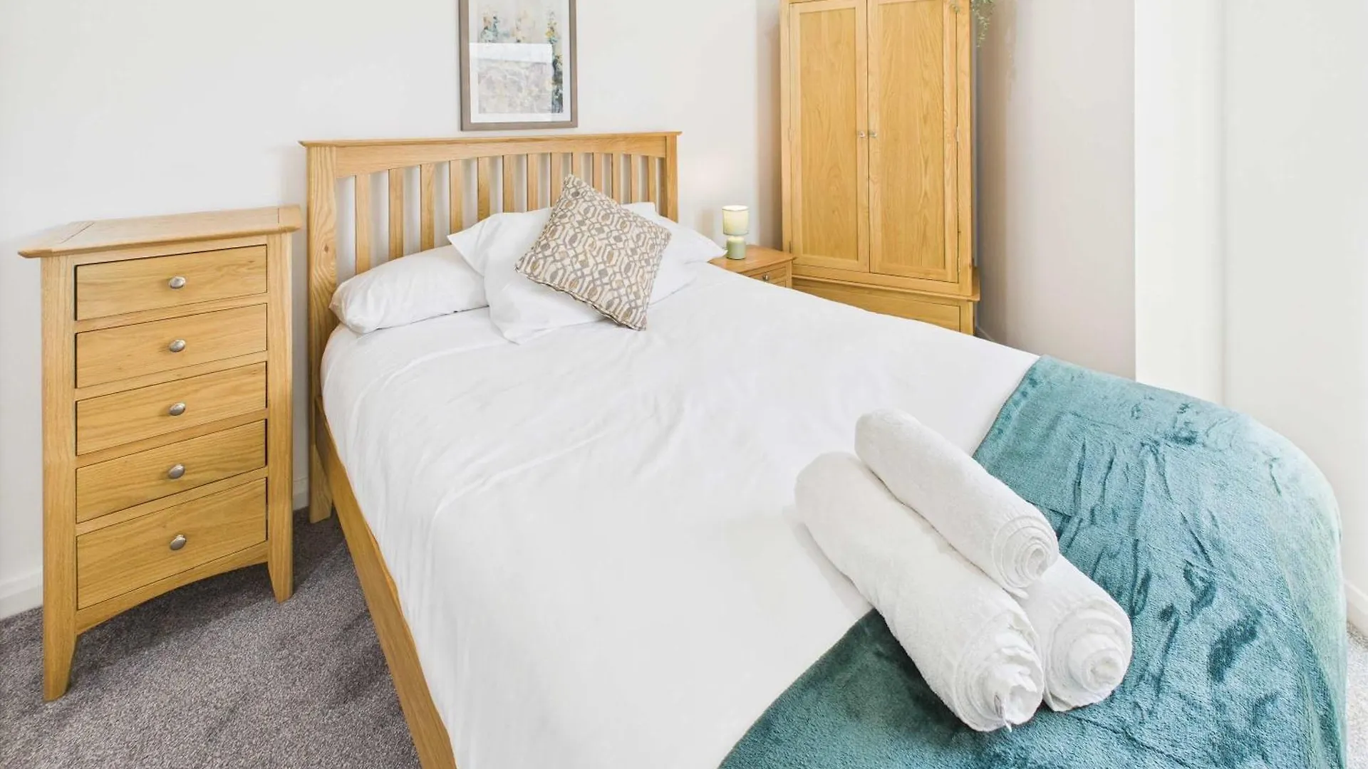 Contemporary 2 Bed City Centre 贝尔法斯特 0*,  英国