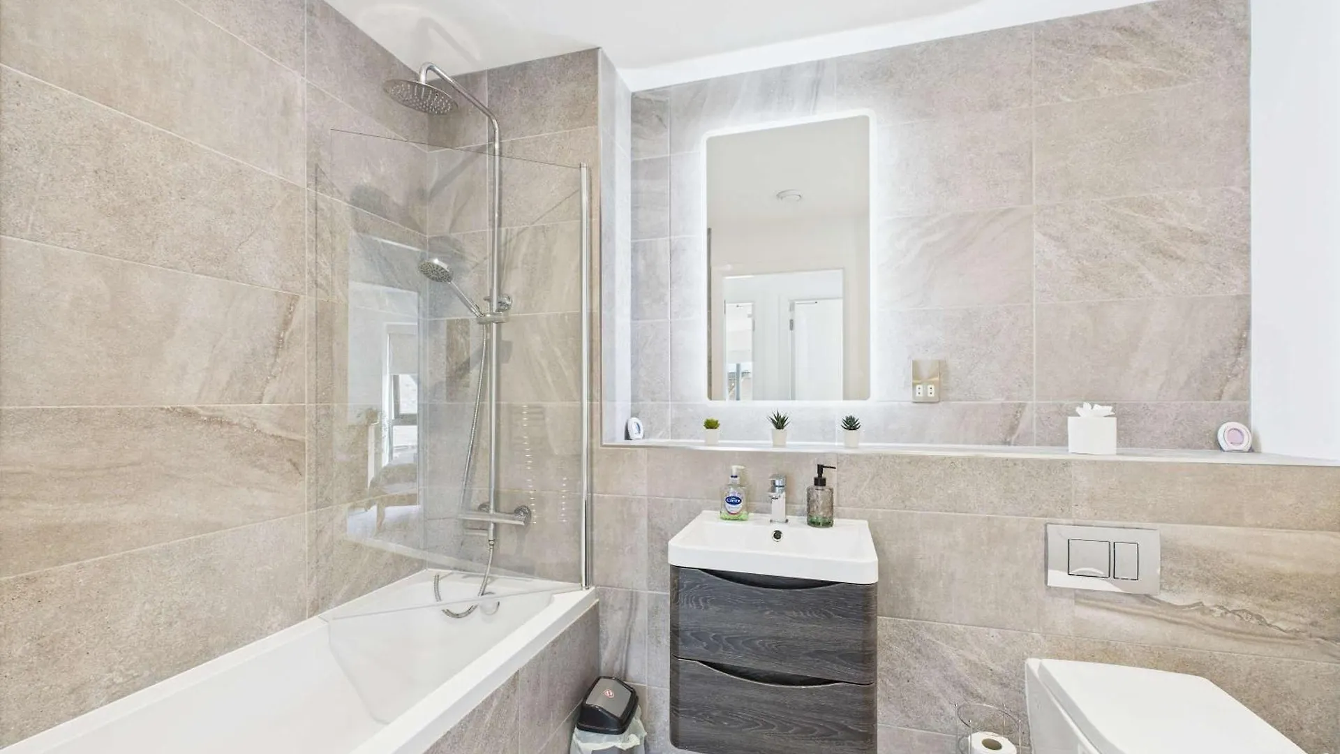 公寓 Contemporary 2 Bed City Centre 贝尔法斯特